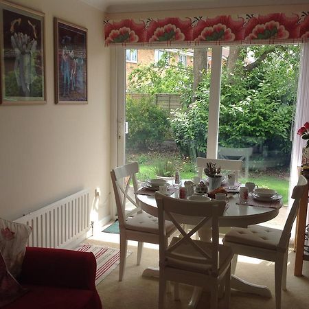 Oak Tree House Bed & Breakfast Waterlooville Exterior photo