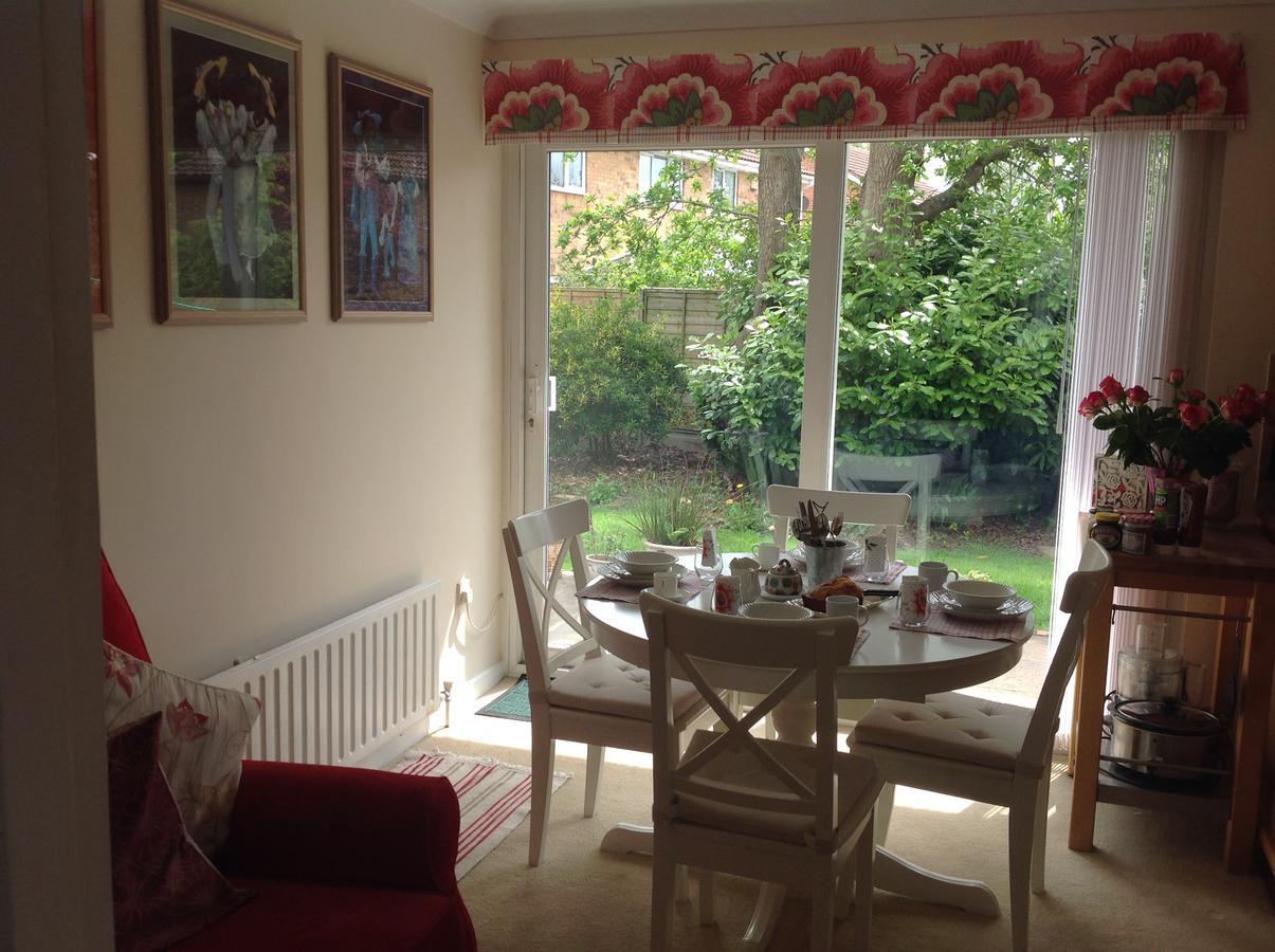 Oak Tree House Bed & Breakfast Waterlooville Exterior photo
